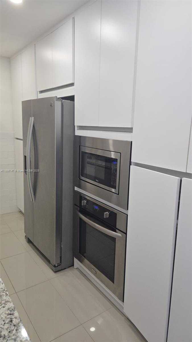 Small Image of 200 SOUTH EAST 15TH RD #8J, Miami Number 6