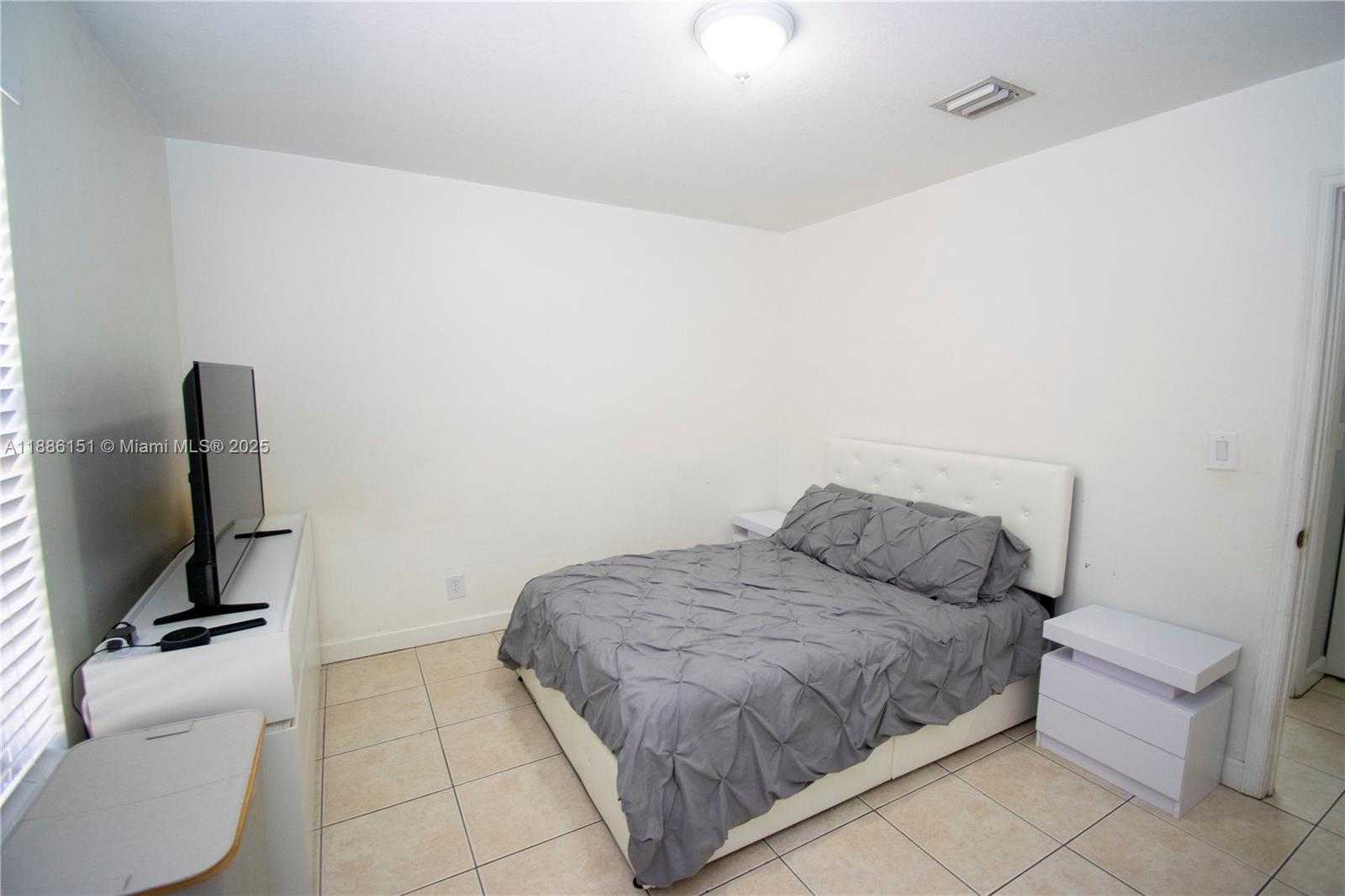 Small Image of 2317 LIBERTY ST #2, Hollywood Number 10