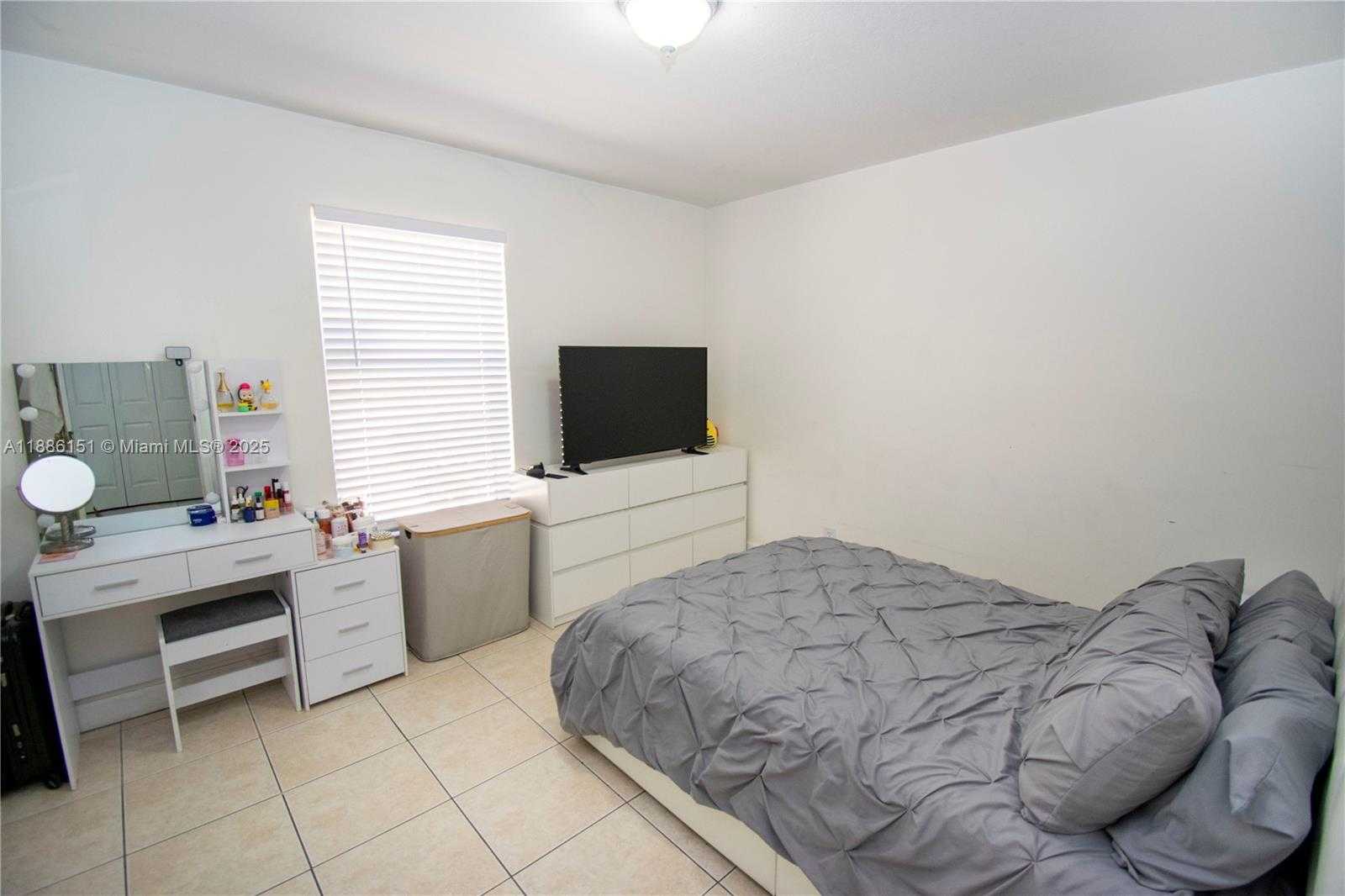 Small Image of 2317 LIBERTY ST #2, Hollywood Number 11