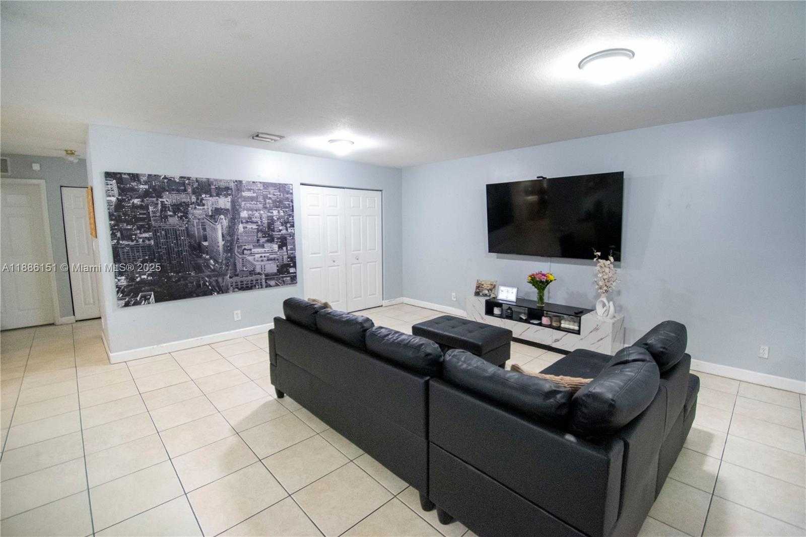 Small Image of 2317 LIBERTY ST #2, Hollywood Number 3