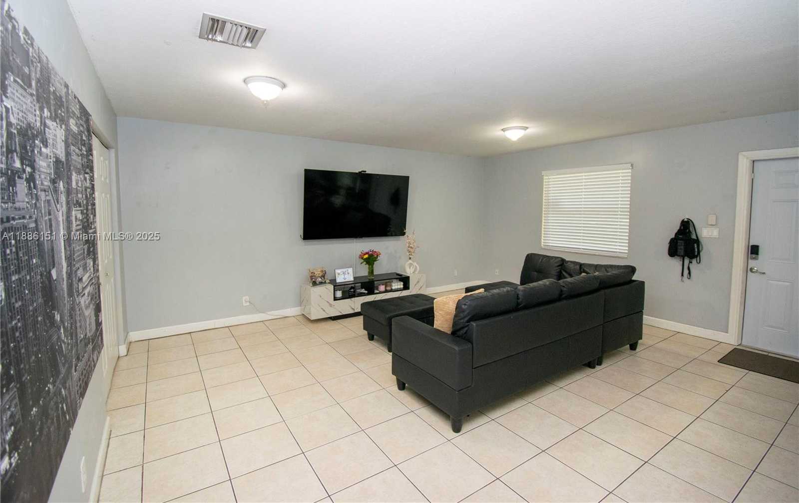 Small Image of 2317 LIBERTY ST #2, Hollywood Number 4