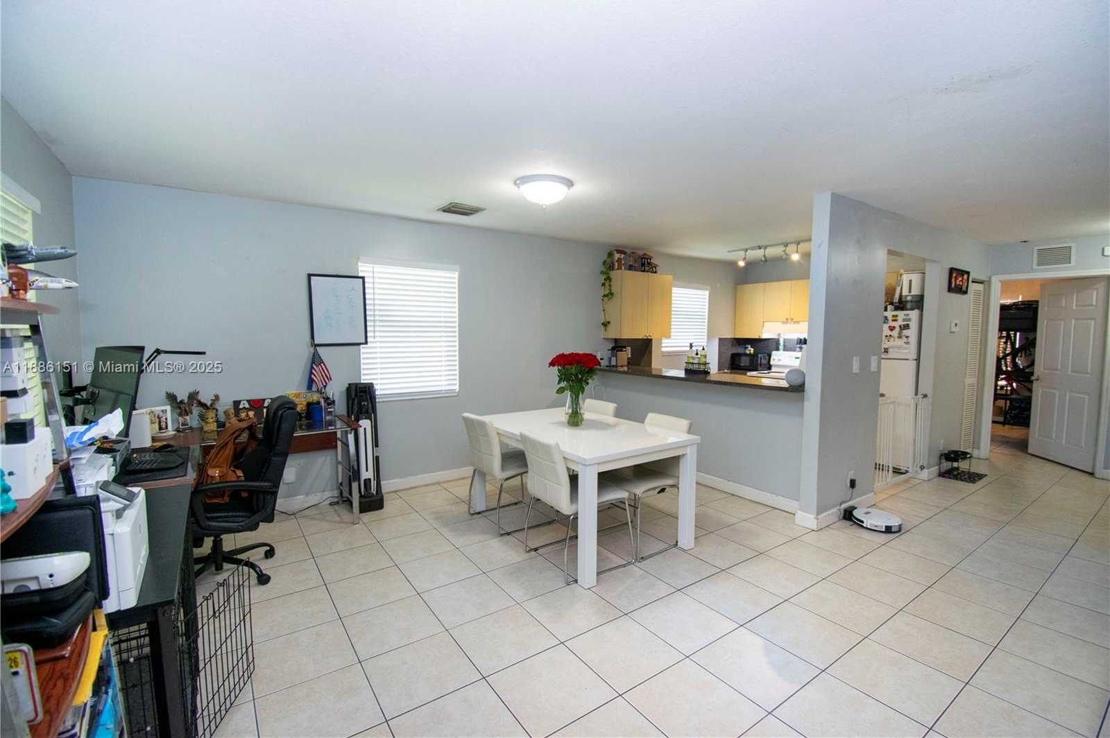 Small Image of 2317 LIBERTY ST #2, Hollywood Number 6