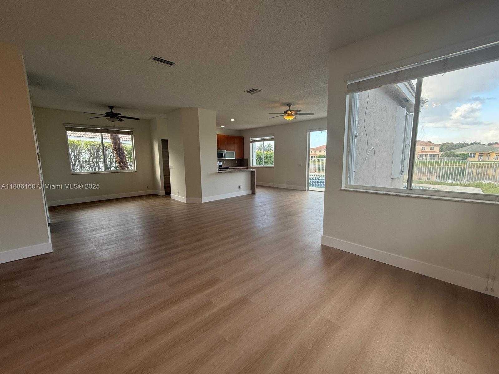 Small Image of 4249 MAGNOLIA RIDGE DR, Weston Number 10