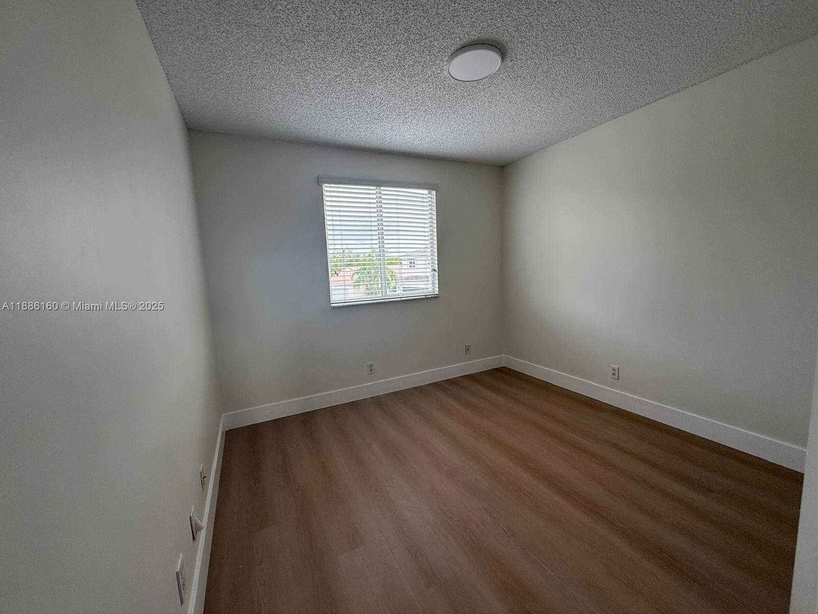 Small Image of 4249 MAGNOLIA RIDGE DR, Weston Number 17