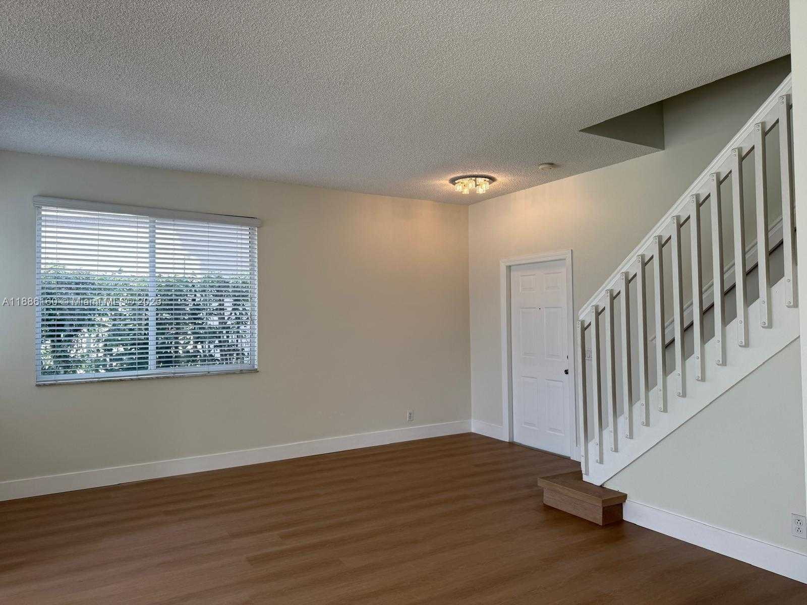 Small Image of 4249 MAGNOLIA RIDGE DR, Weston Number 4