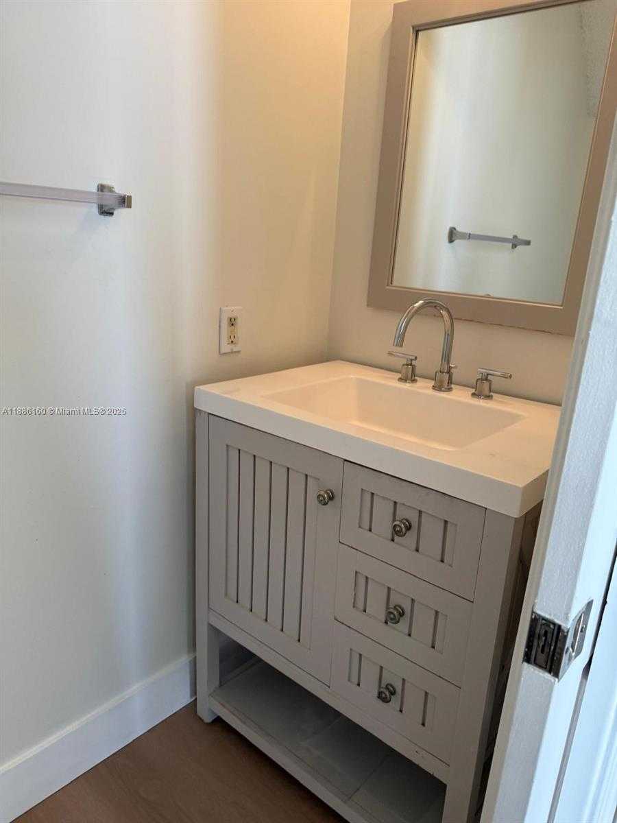 Small Image of 4249 MAGNOLIA RIDGE DR, Weston Number 5