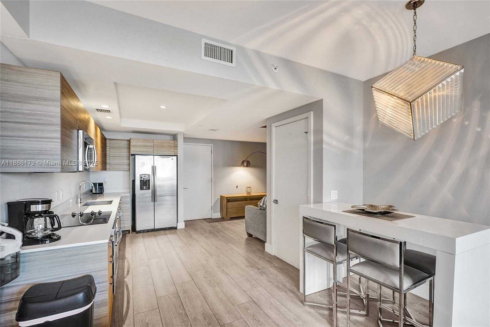 Small Image of 121 NORTH EAST 34TH ST #1406A, Miami Number 25