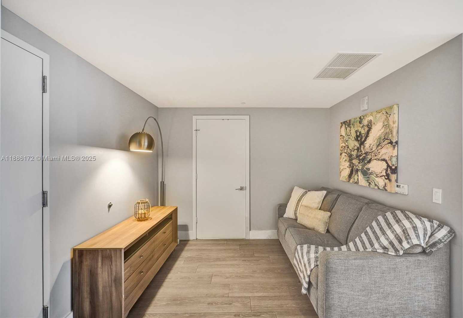 Small Image of 121 NORTH EAST 34TH ST #1406A, Miami Number 31