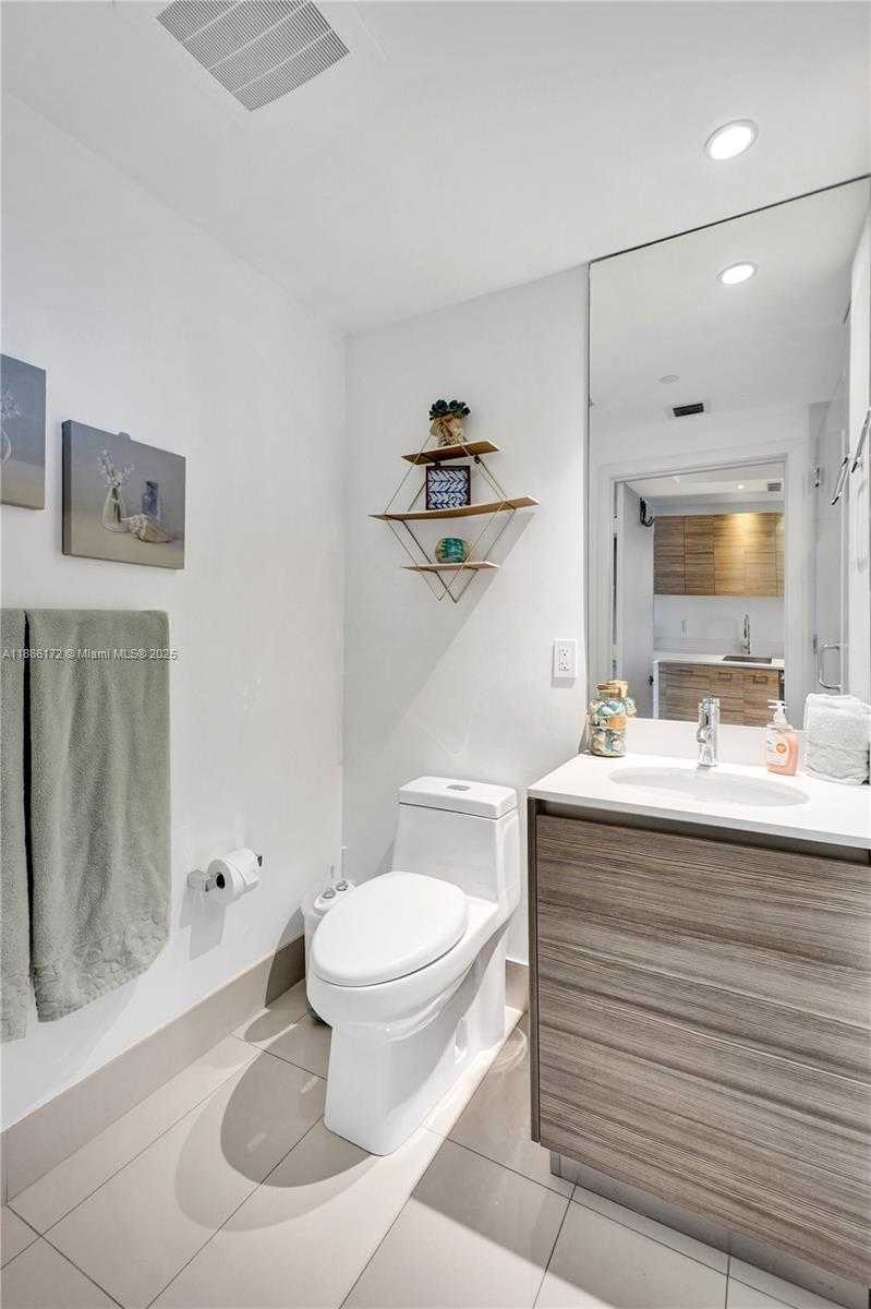 Small Image of 121 NORTH EAST 34TH ST #1406A, Miami Number 36