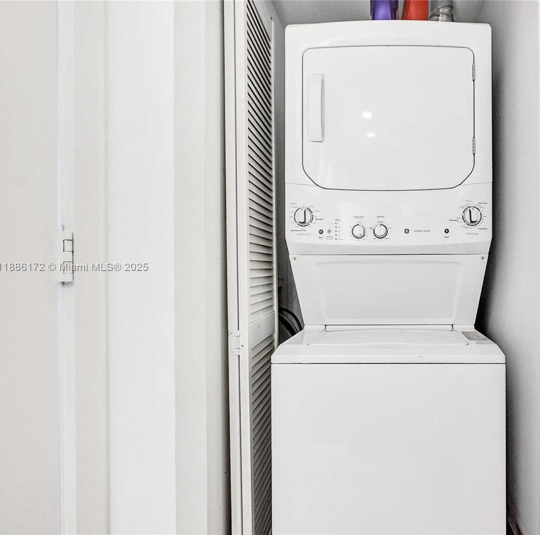 Small Image of 121 NORTH EAST 34TH ST #1406A, Miami Number 45