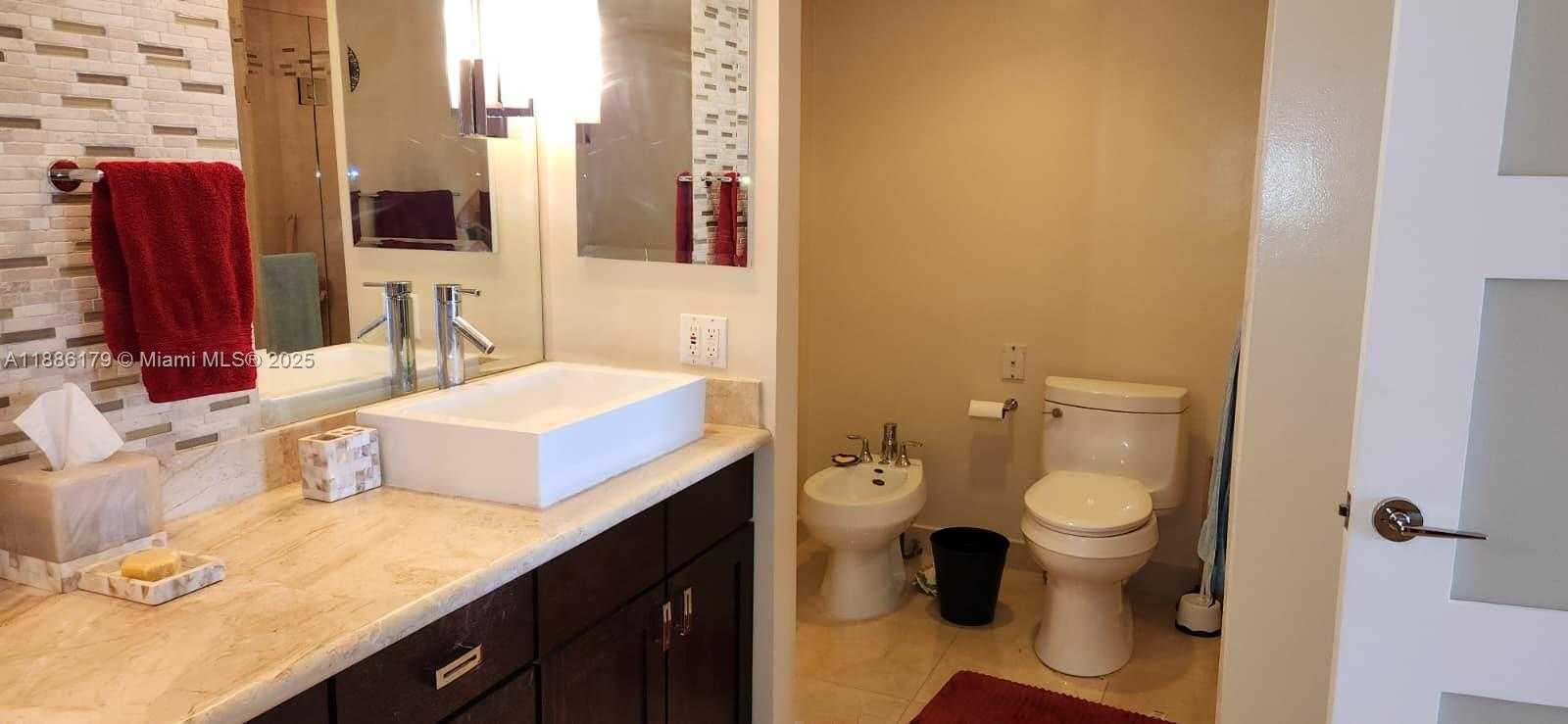 Small Image of 2000 ISLAND BLVD #2605, Aventura Number 6