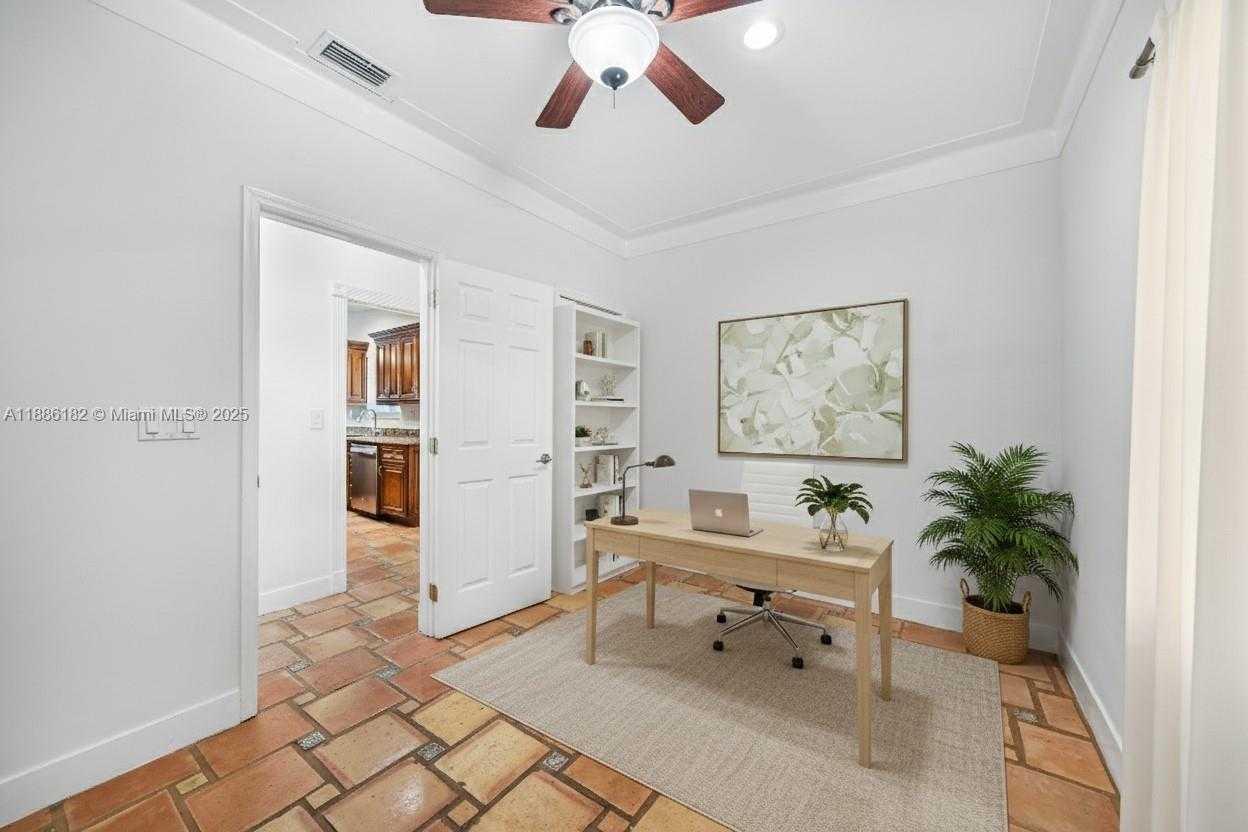 Small Image of 1039 HARDEE RD #1039, Coral Gables Number 16