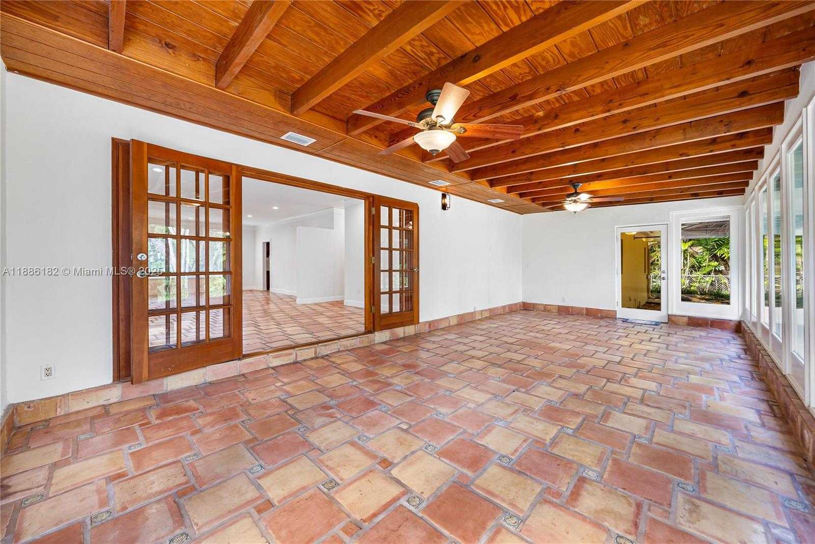 Small Image of 1039 HARDEE RD #1039, Coral Gables Number 19