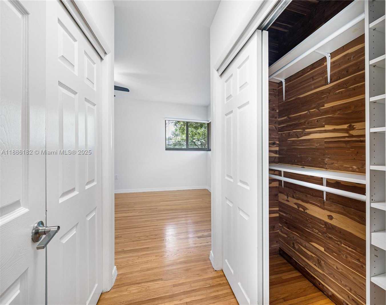 Small Image of 1039 HARDEE RD #1039, Coral Gables Number 23
