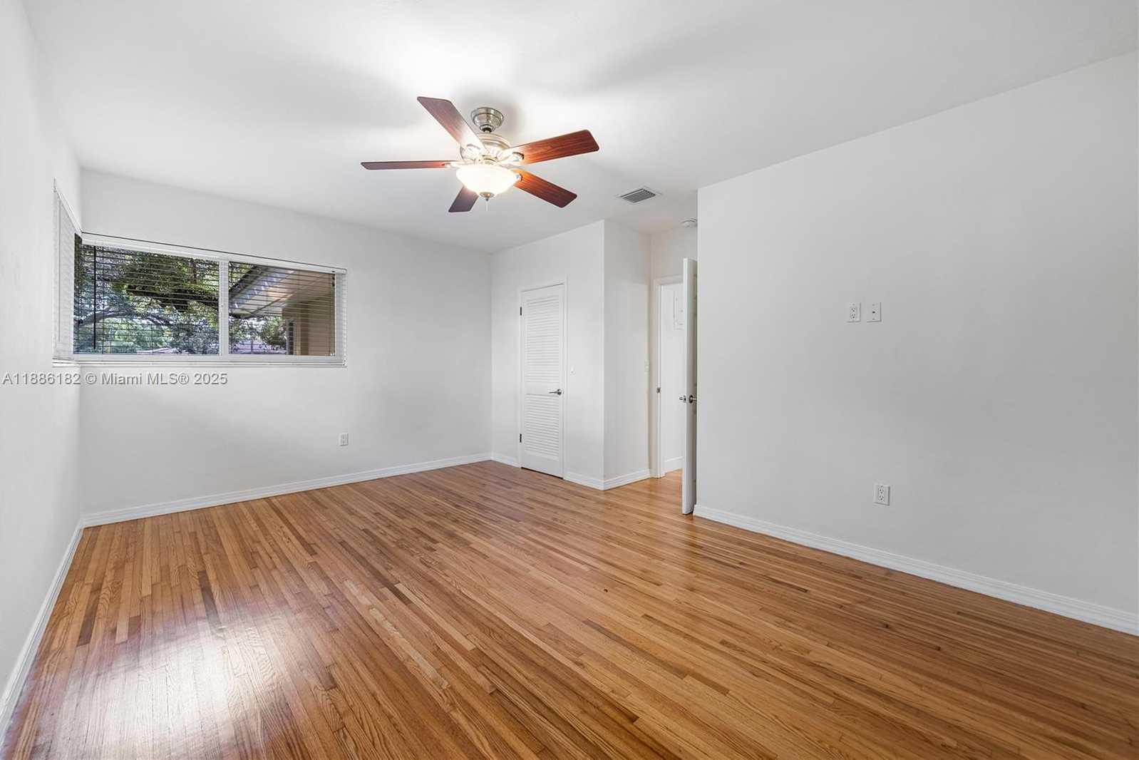 Small Image of 1039 HARDEE RD #1039, Coral Gables Number 33
