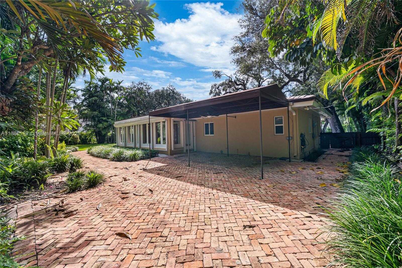 Small Image of 1039 HARDEE RD #1039, Coral Gables Number 40