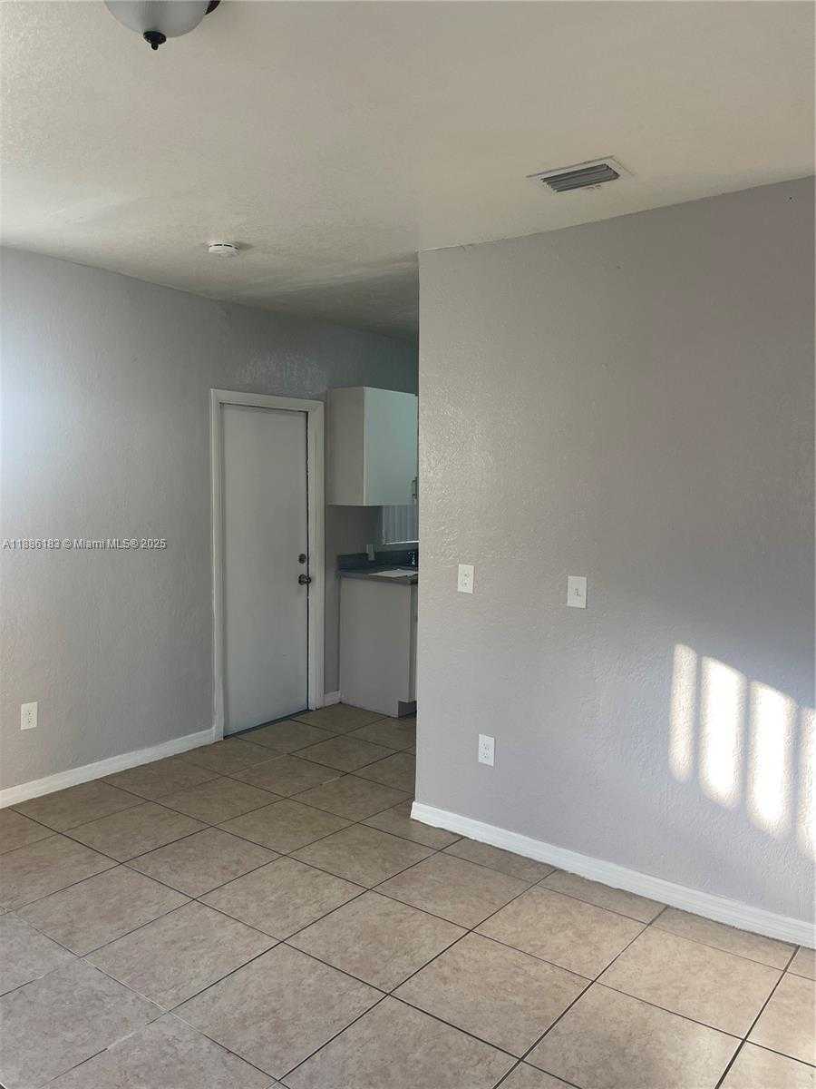 Small Image of 135 NORTH EAST 80TH TER #C, Miami Number 4
