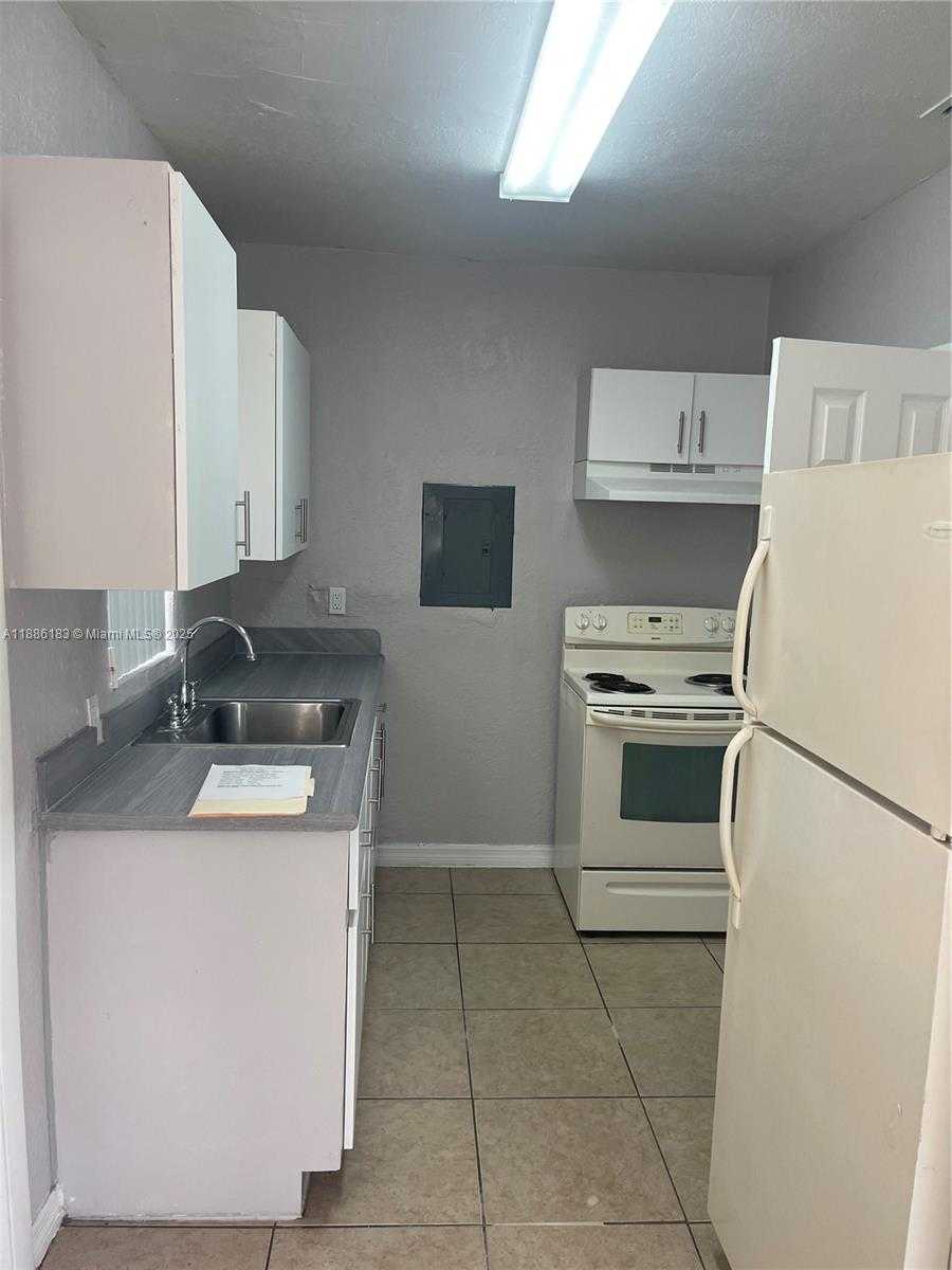 Small Image of 135 NORTH EAST 80TH TER #C, Miami Number 5
