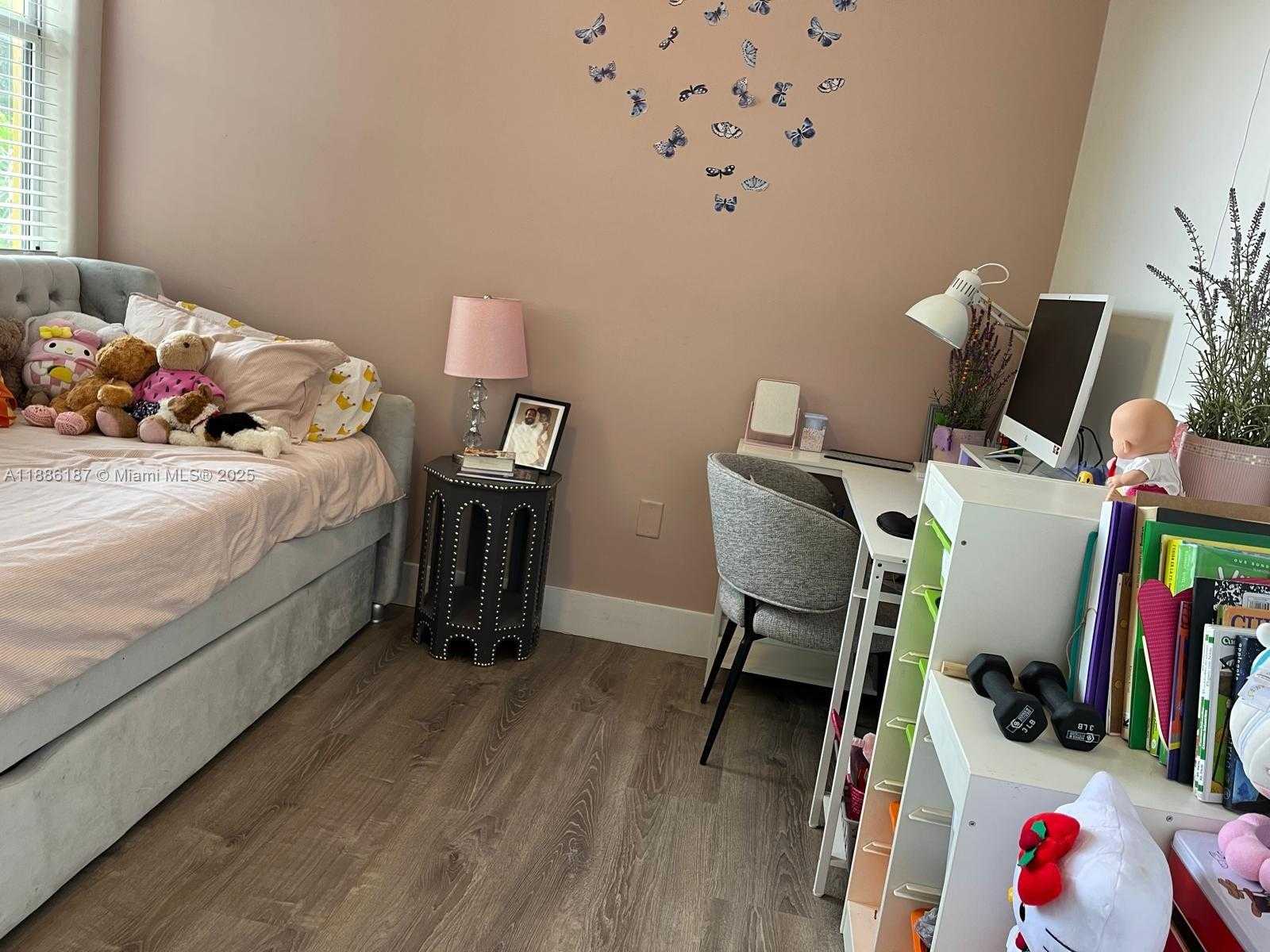 Small Image of 10866 NORTH WEST 51ST LN #10866, Doral Number 13