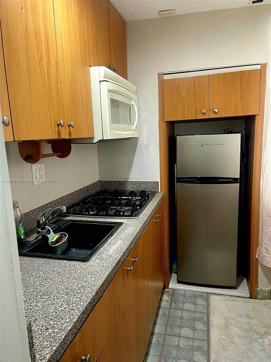 Small Image of 657 82ND ST, Miami Beach Number 10