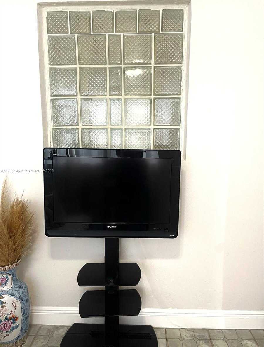 Small Image of 657 82ND ST, Miami Beach Number 20