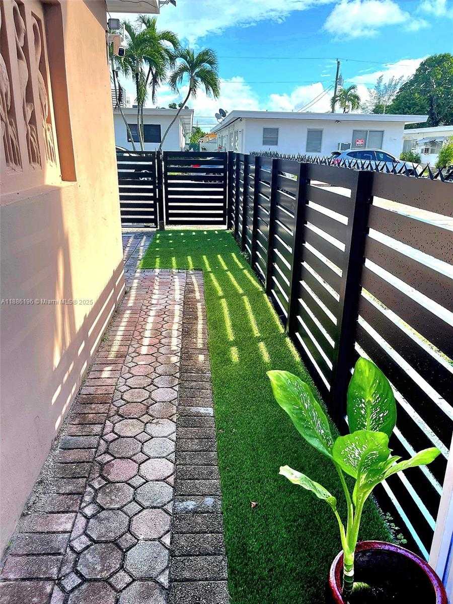Small Image of 657 82ND ST, Miami Beach Number 5