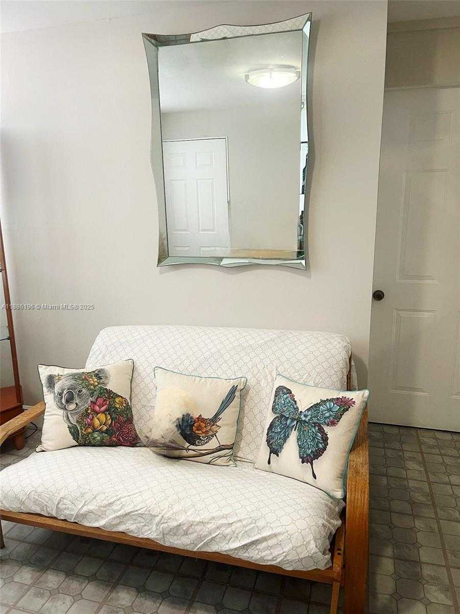 Small Image of 657 82ND ST, Miami Beach Number 6
