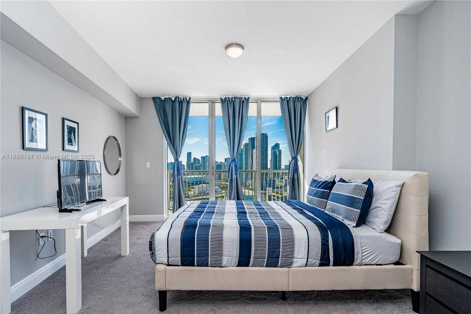 Small Image of 1750 NORTH BAYSHORE DR #3410, Miami Number 19