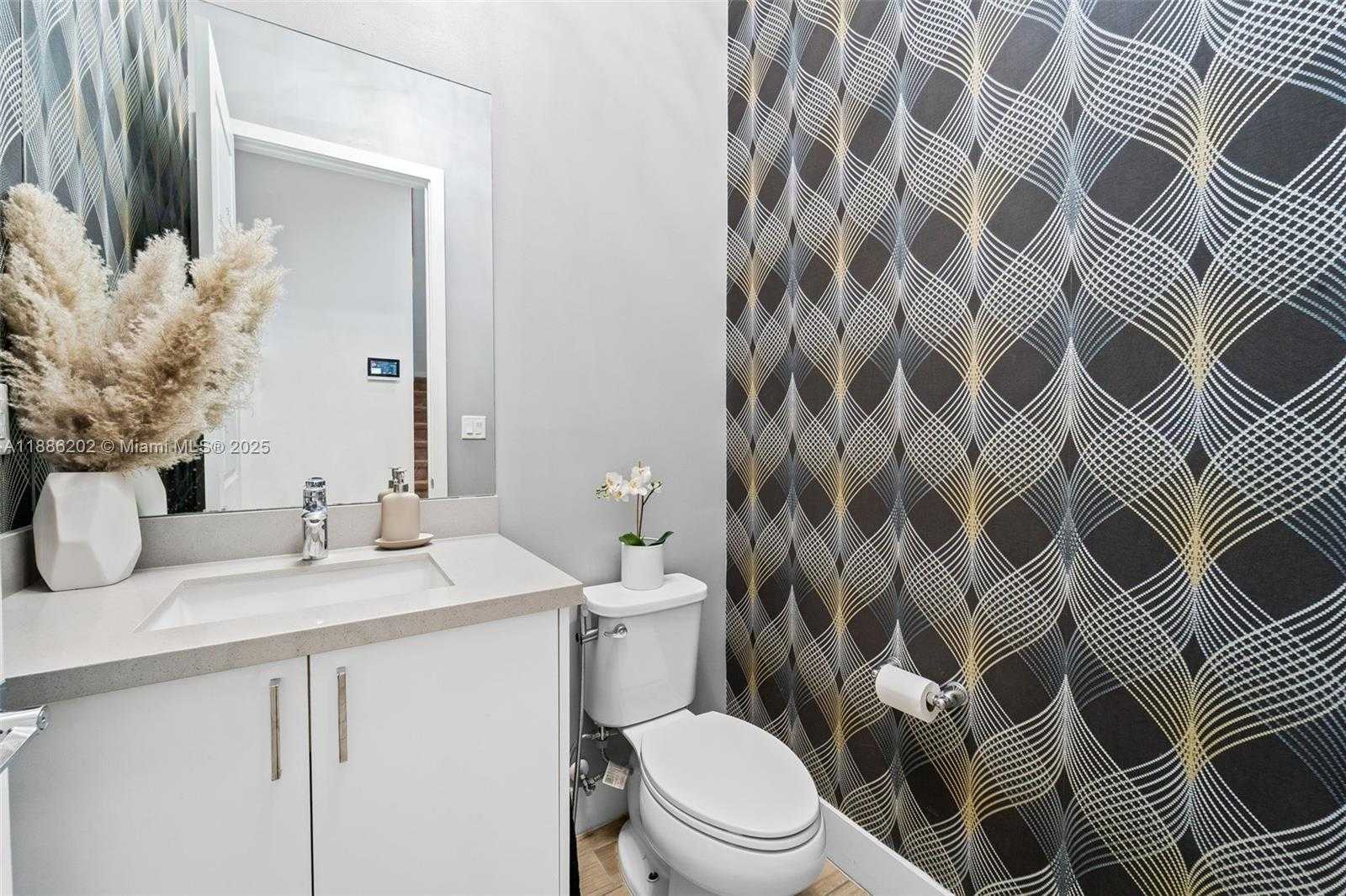 Small Image of 4420 NORTH WEST 81ST AVE, Doral Number 17