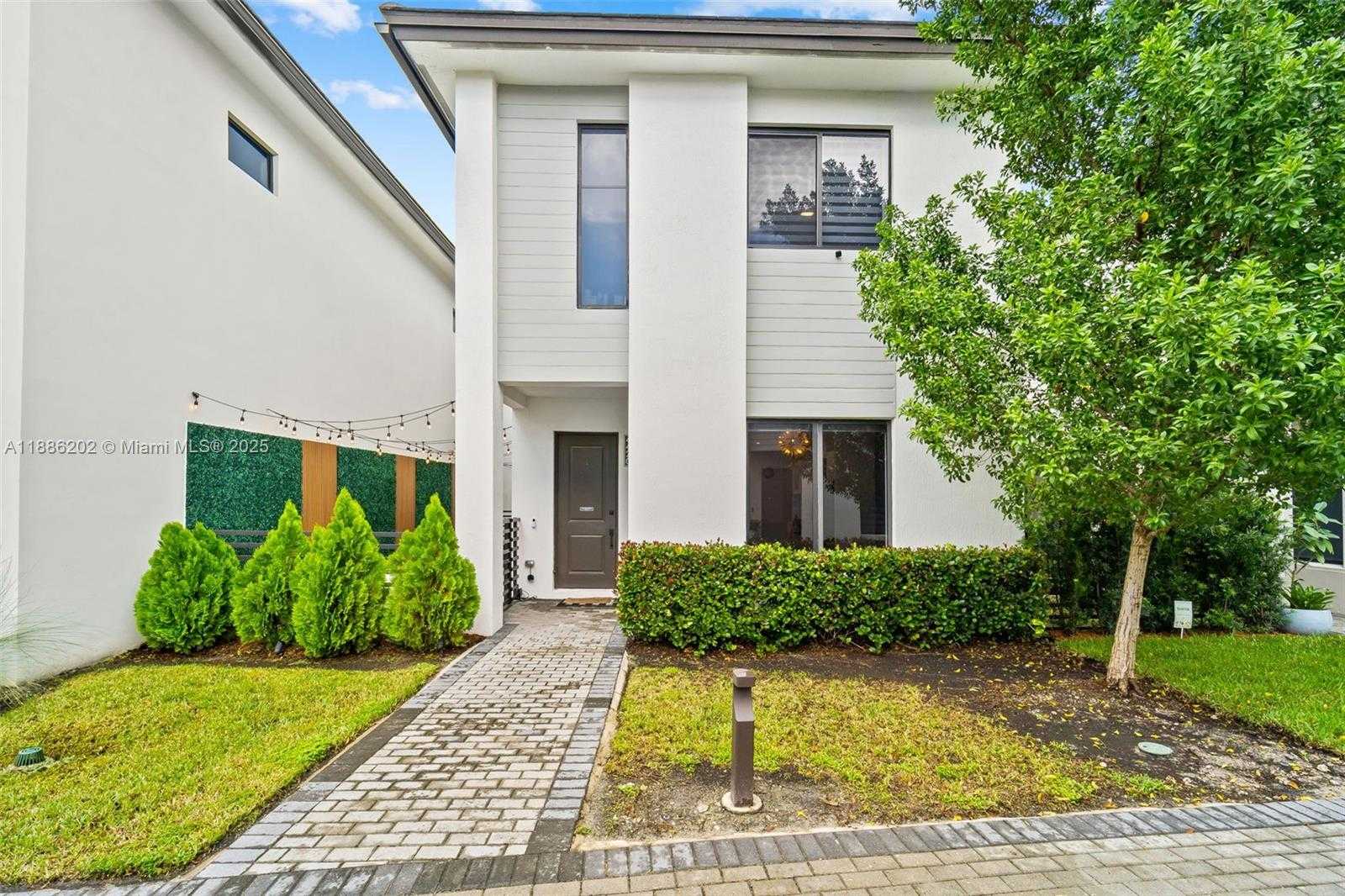 Small Image of 4420 NORTH WEST 81ST AVE, Doral Number 22