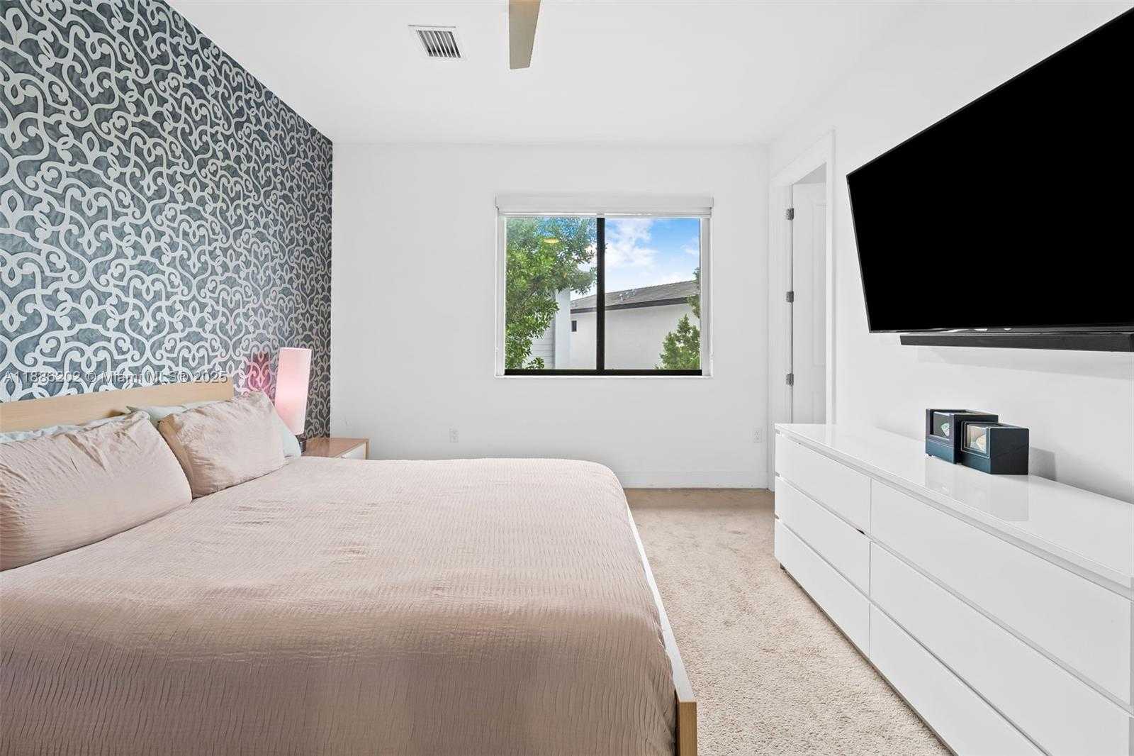 Small Image of 4420 NORTH WEST 81ST AVE, Doral Number 8