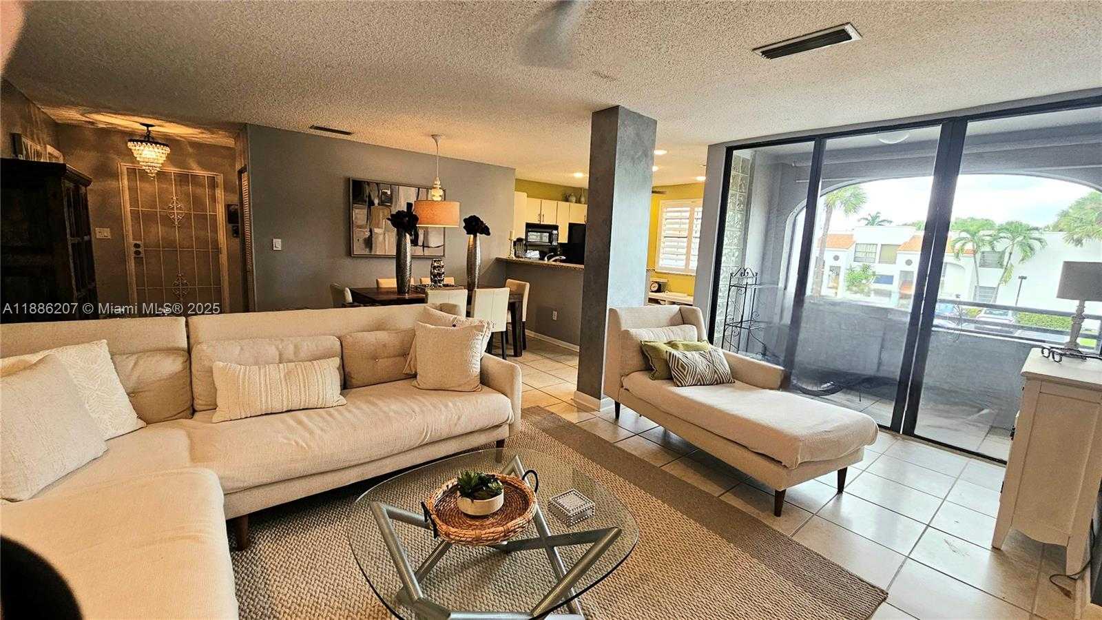 Small Image of 3544 MAGELLAN CIR #117, Aventura Number 14