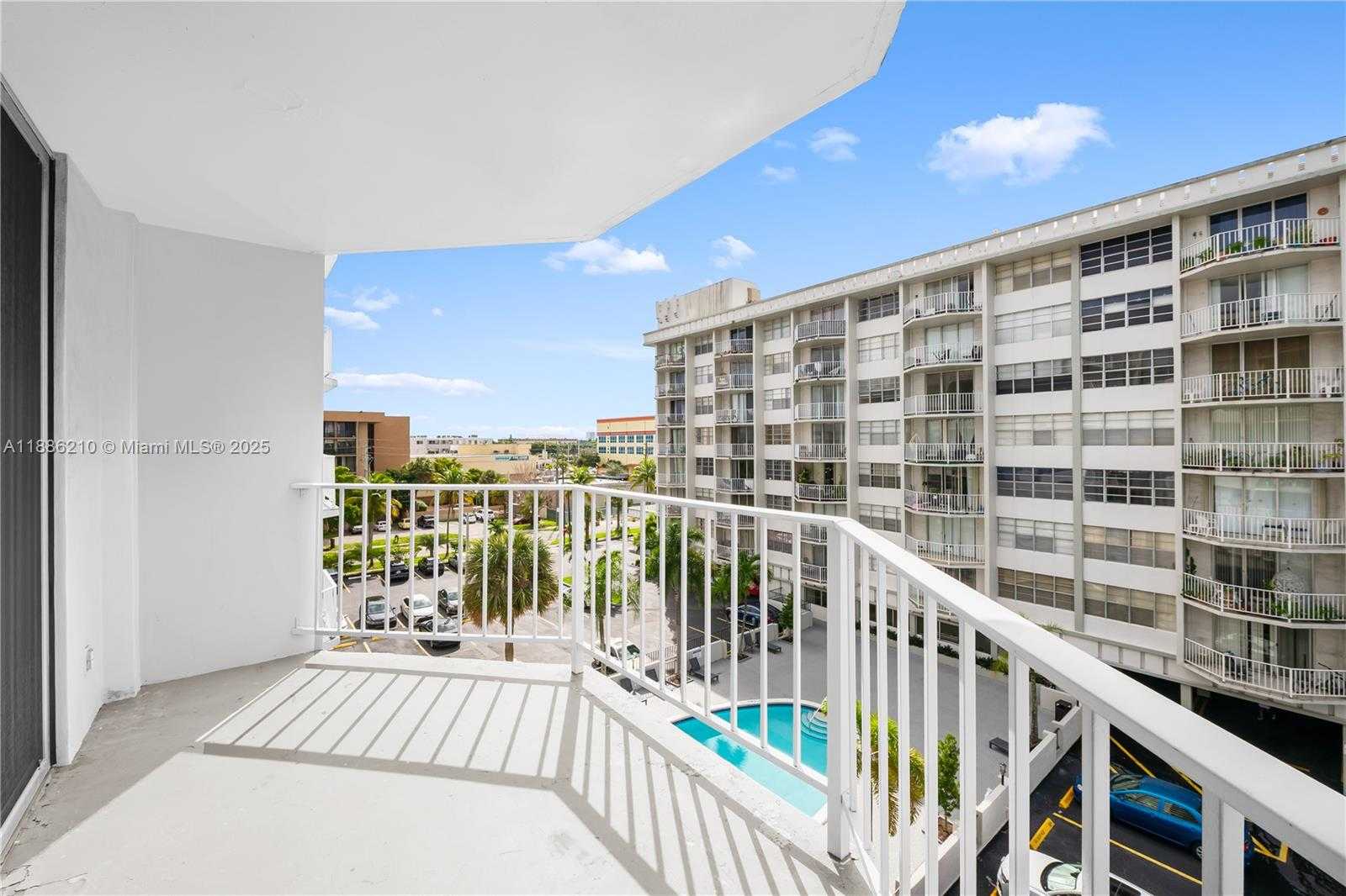 Small Image of 16740 NORTH EAST 9TH AVE #508, North Miami Beach Number 16