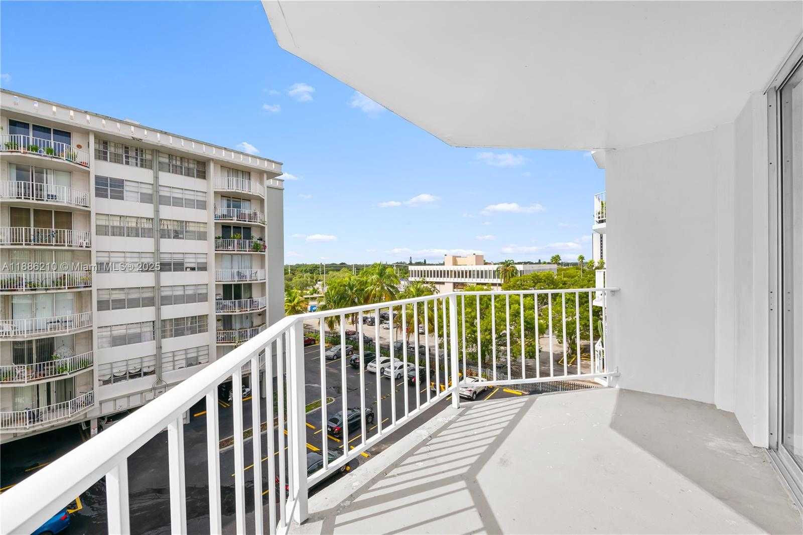 Small Image of 16740 NORTH EAST 9TH AVE #508, North Miami Beach Number 19