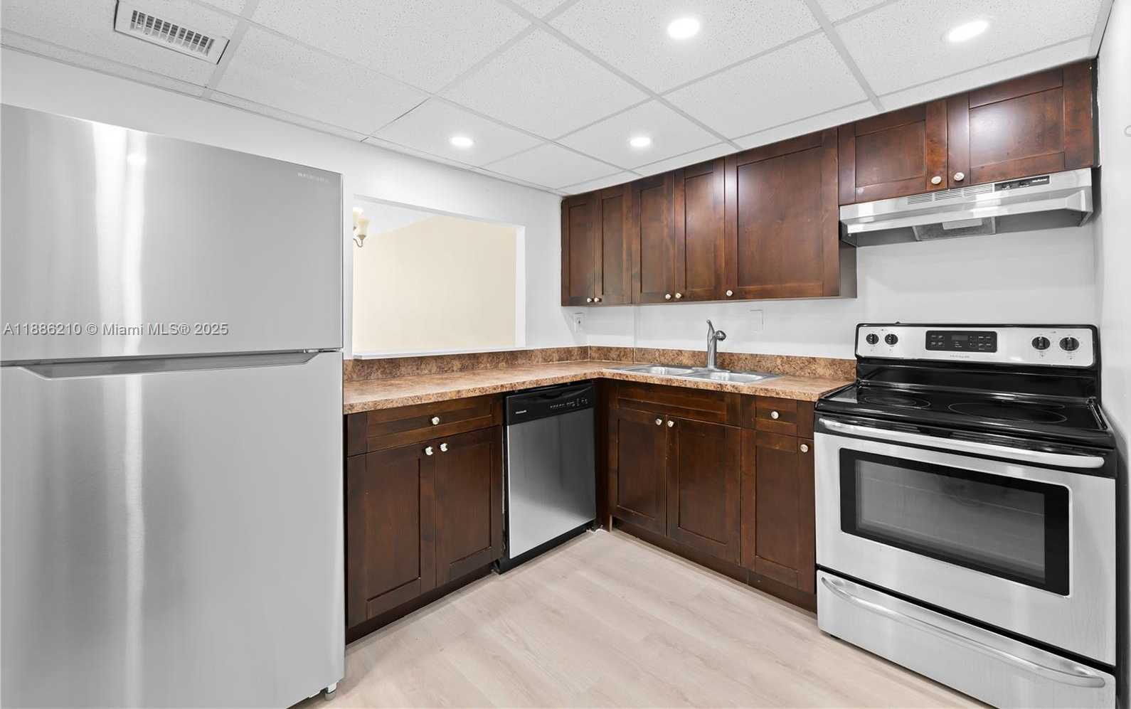 Small Image of 16740 NORTH EAST 9TH AVE #508, North Miami Beach Number 3