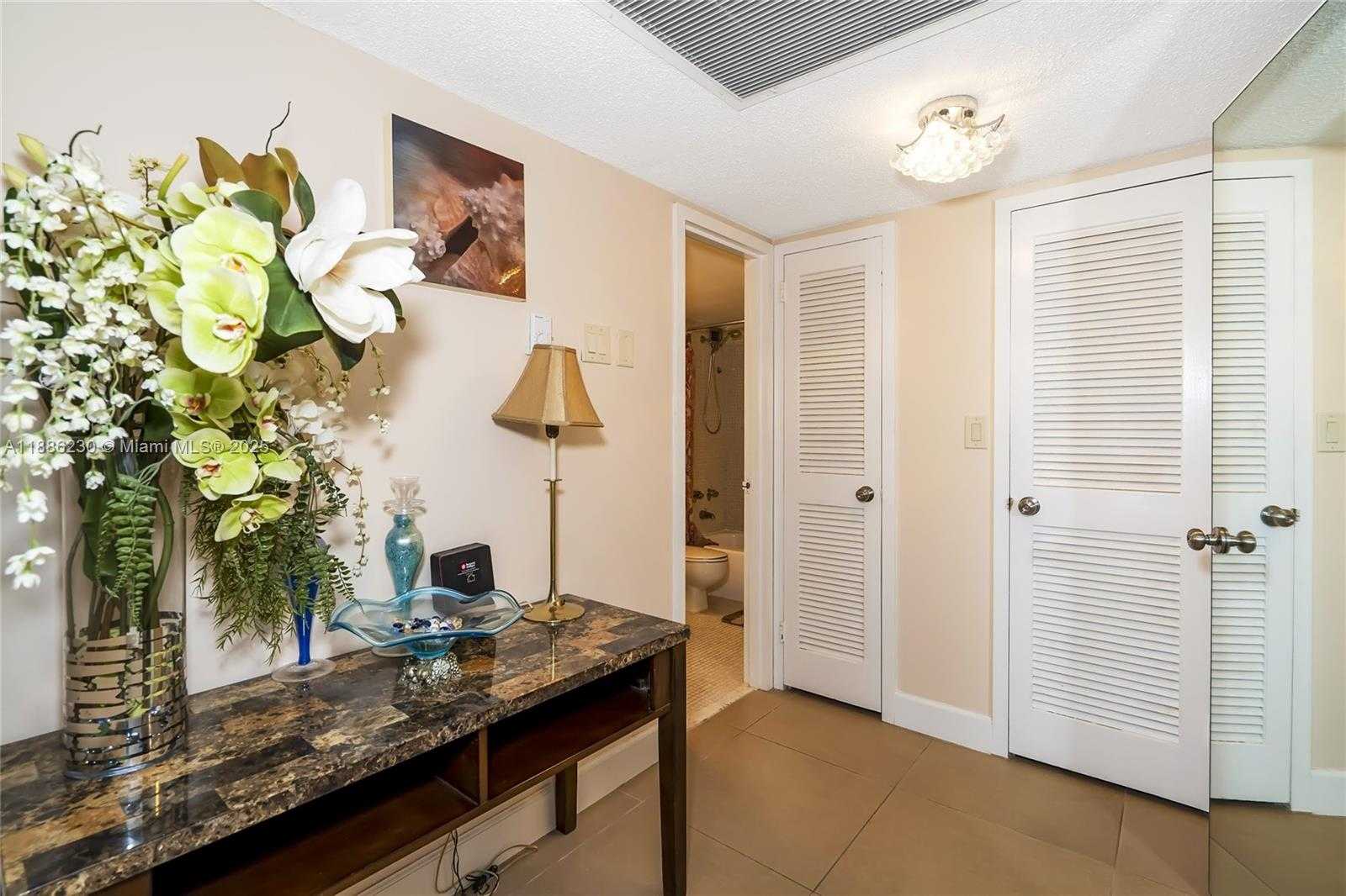 Small Image of 2030 SOUTH OCEAN DR #1118, Hallandale Beach Number 17