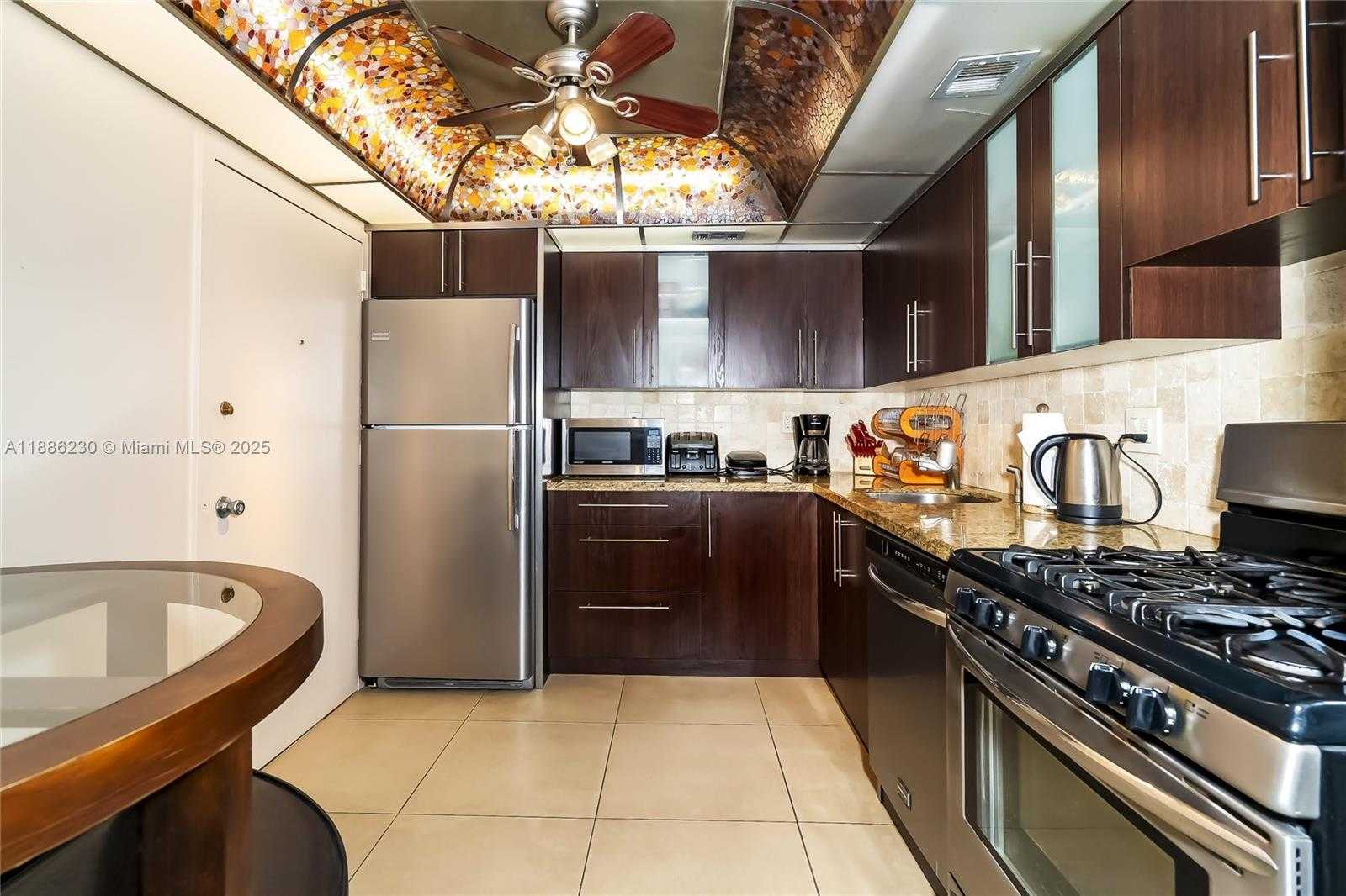 Small Image of 2030 SOUTH OCEAN DR #1118, Hallandale Beach Number 2
