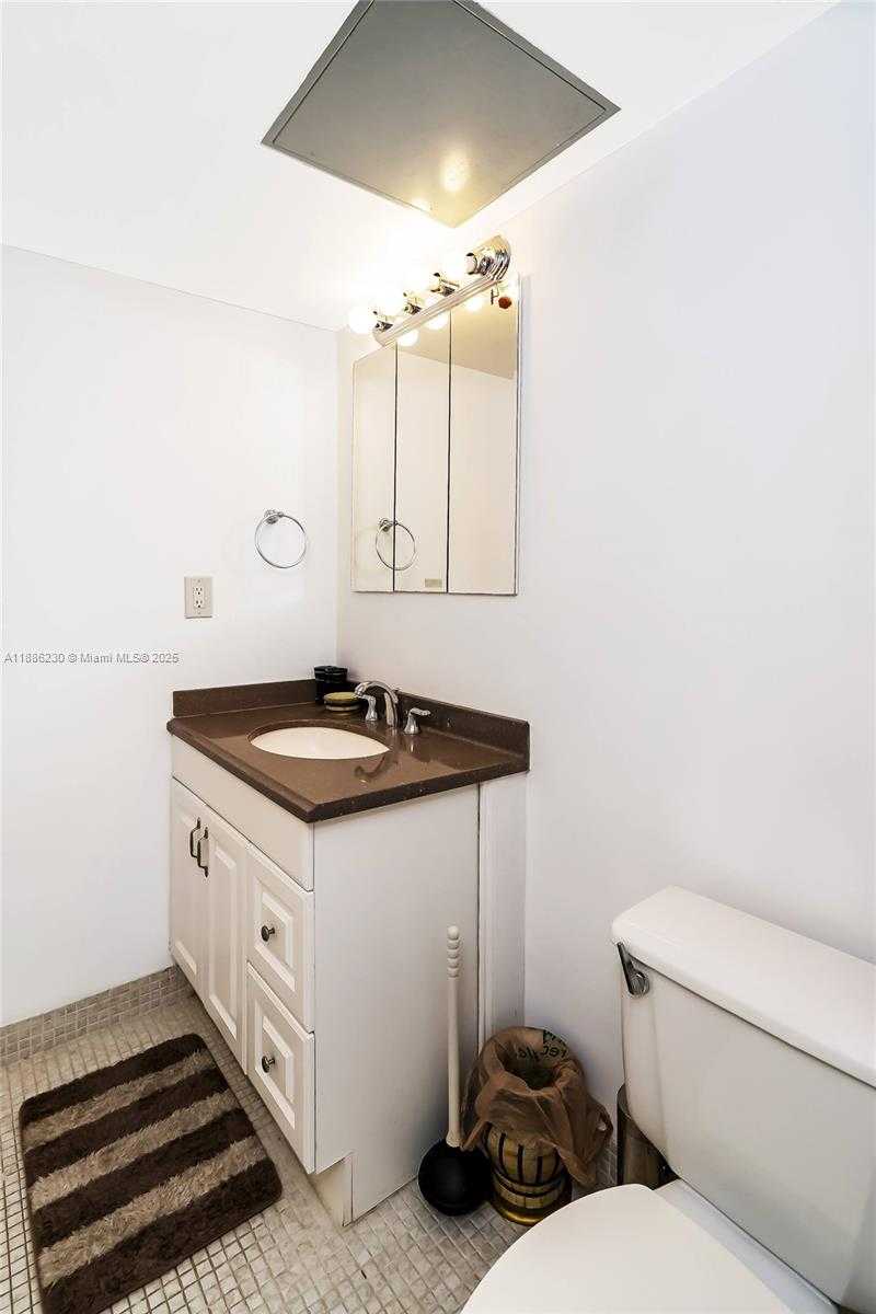 Small Image of 2030 SOUTH OCEAN DR #1118, Hallandale Beach Number 25