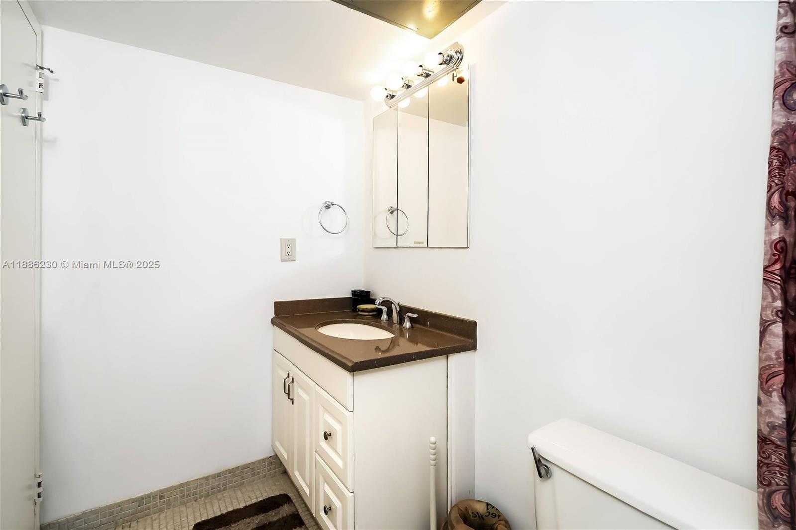 Small Image of 2030 SOUTH OCEAN DR #1118, Hallandale Beach Number 26
