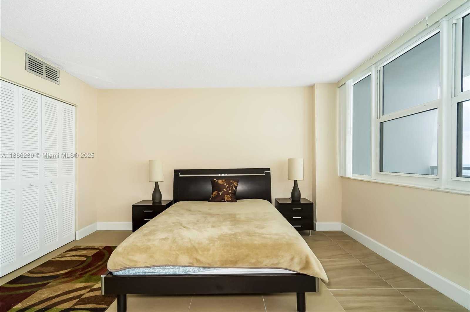 Small Image of 2030 SOUTH OCEAN DR #1118, Hallandale Beach Number 27