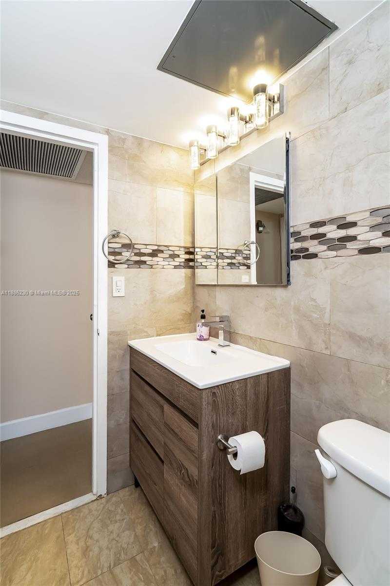 Small Image of 2030 SOUTH OCEAN DR #1118, Hallandale Beach Number 35