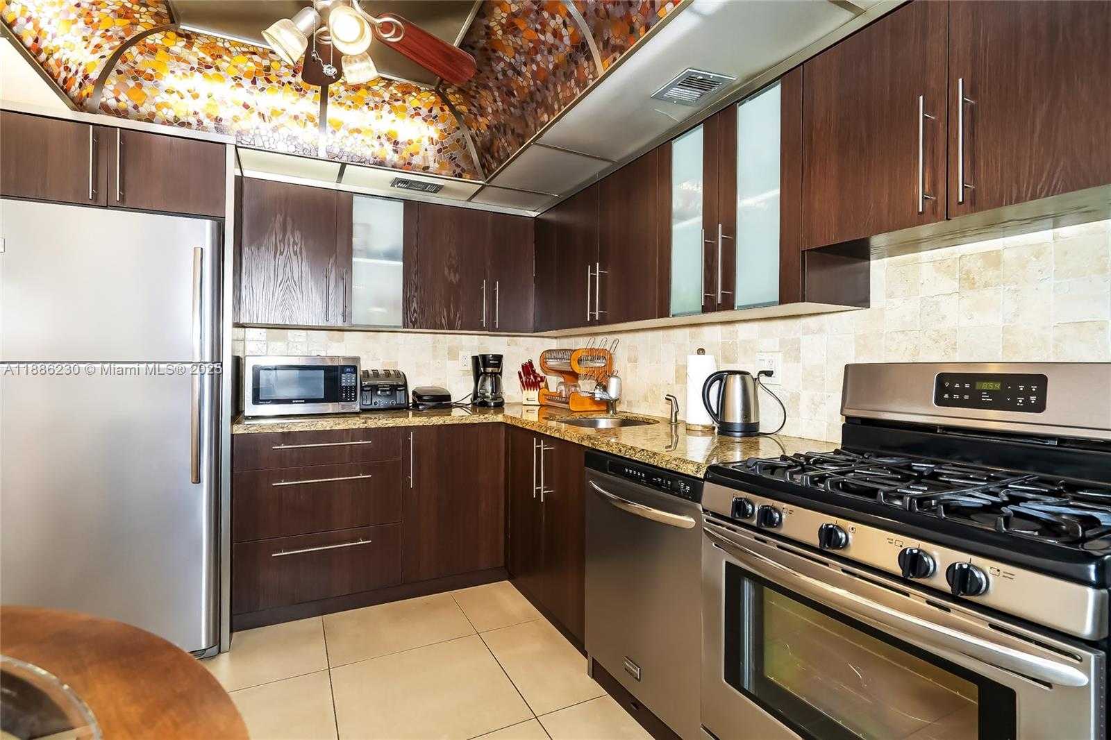 Small Image of 2030 SOUTH OCEAN DR #1118, Hallandale Beach Number 4