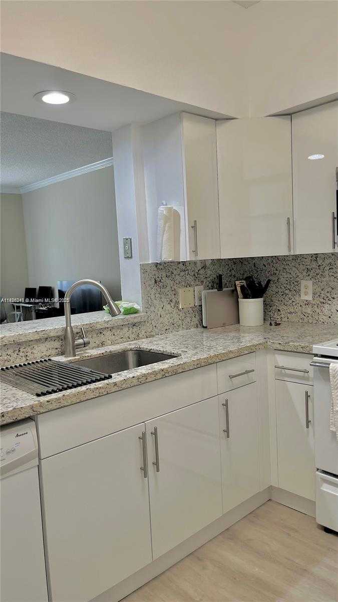 Small Image of 3155 NORTH EAST 184TH ST #8201, Aventura Number 10