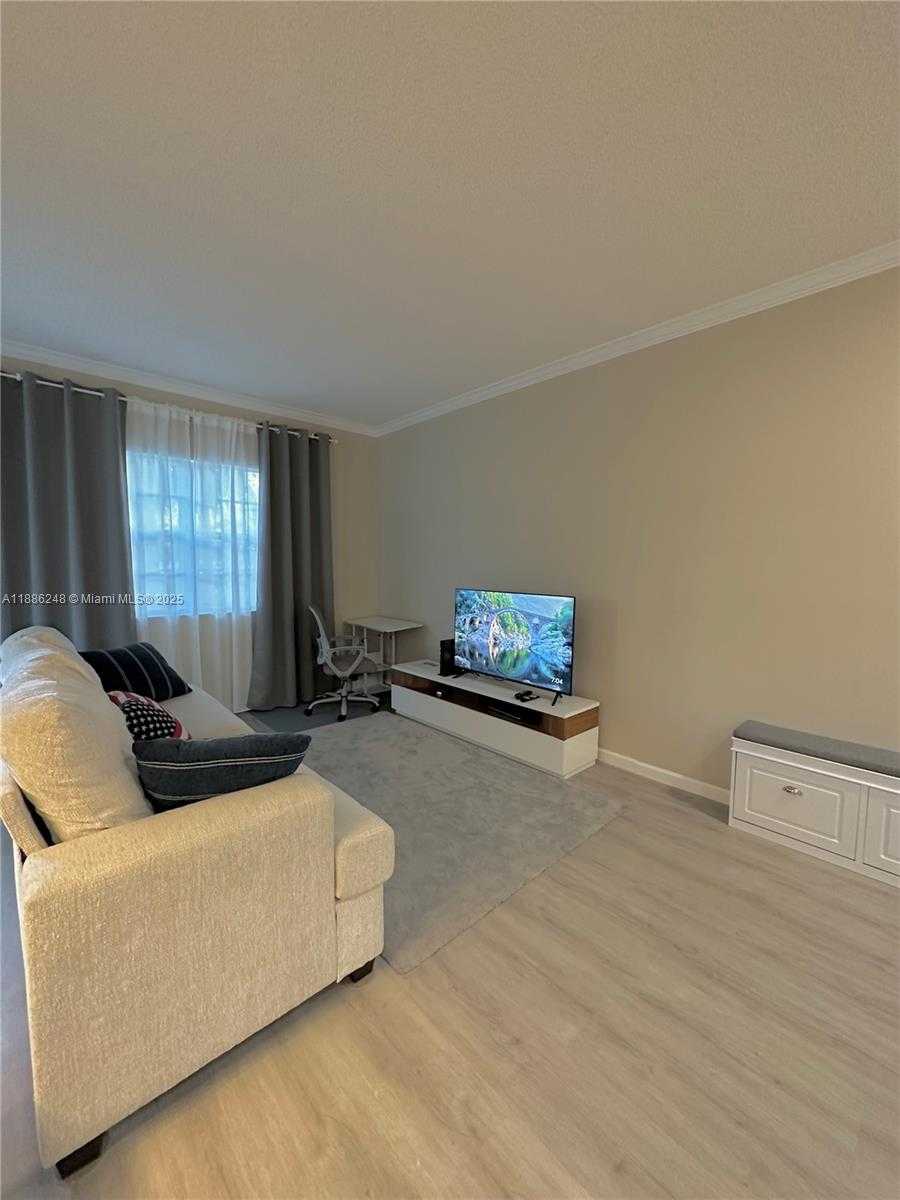 Small Image of 3155 NORTH EAST 184TH ST #8201, Aventura Number 4