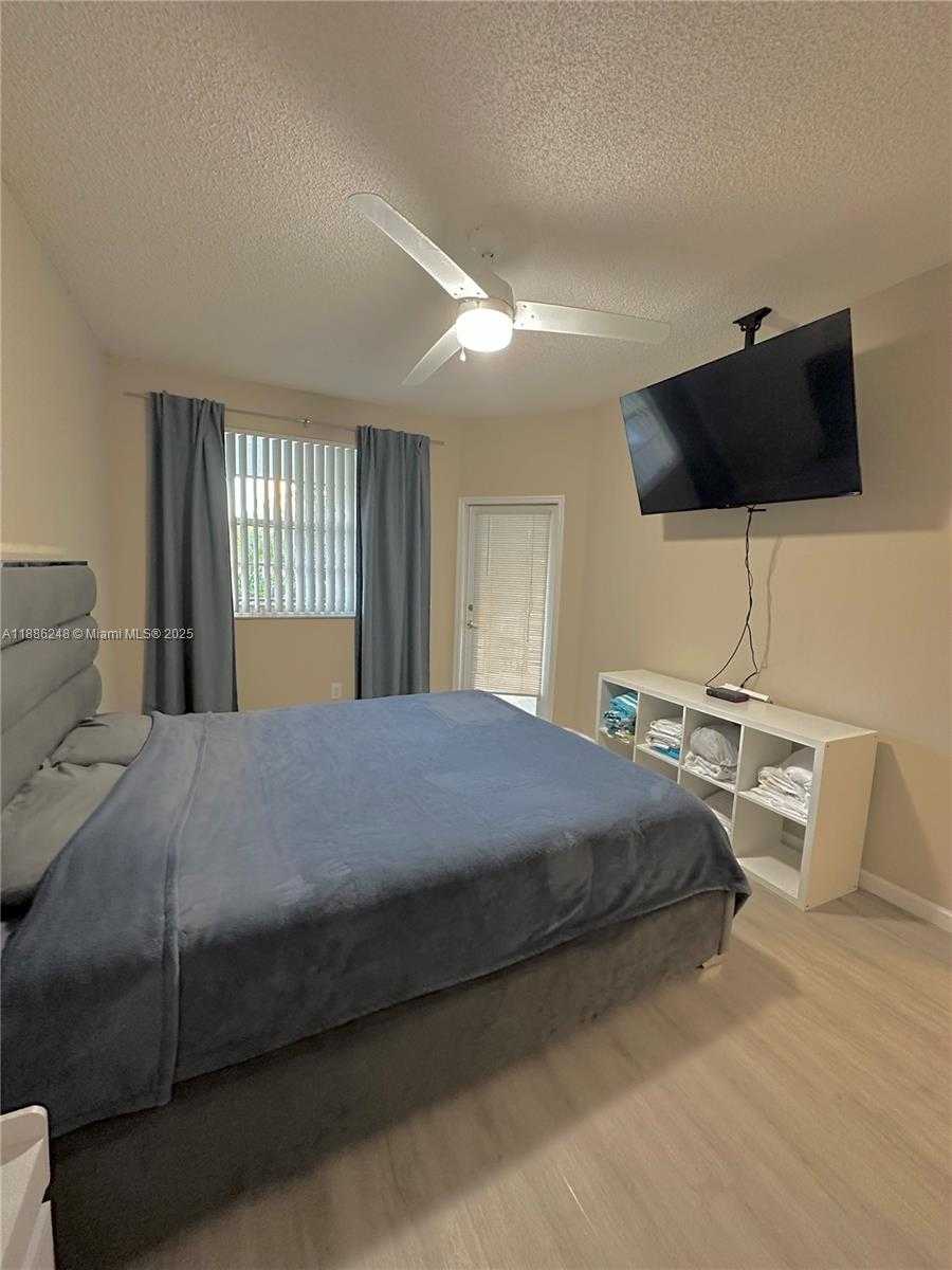 Small Image of 3155 NORTH EAST 184TH ST #8201, Aventura Number 5