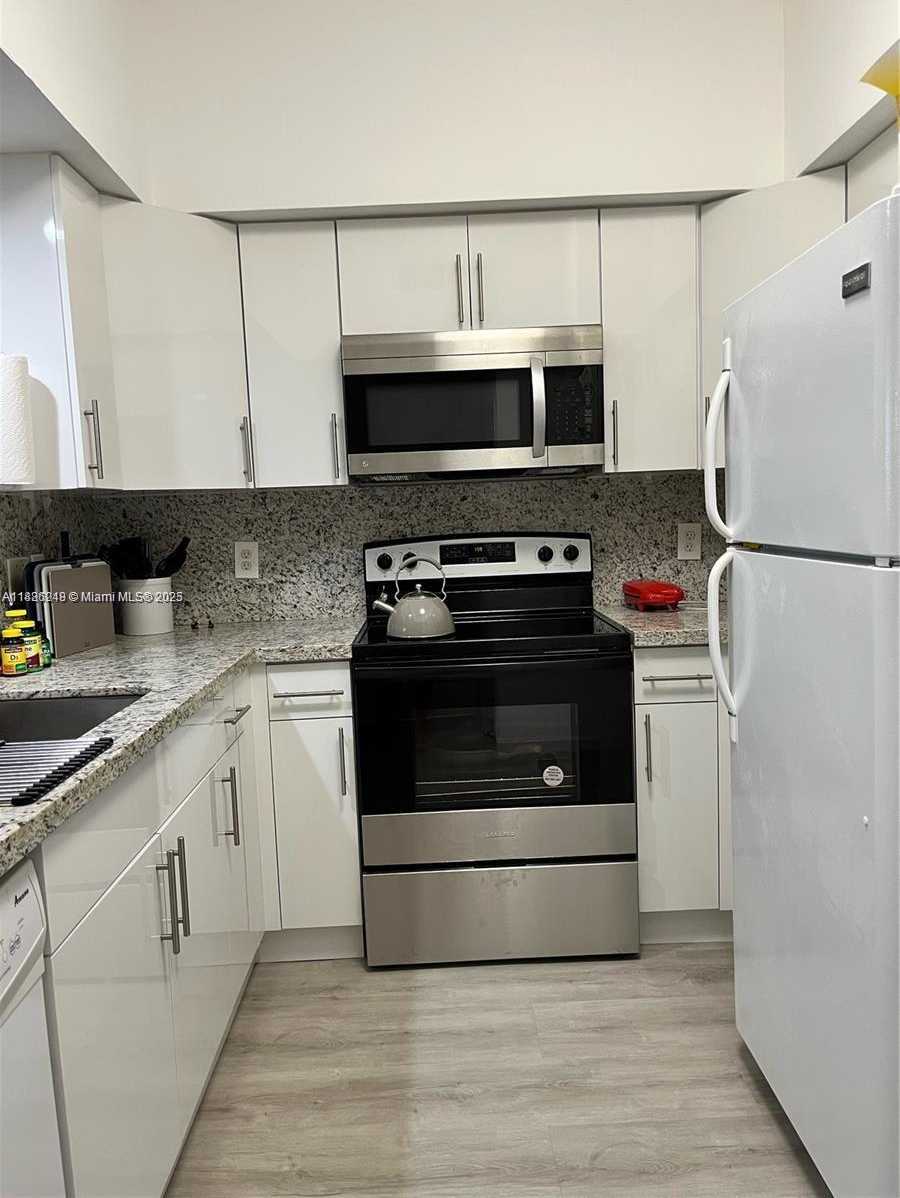 Small Image of 3155 NORTH EAST 184TH ST #8201, Aventura Number 9