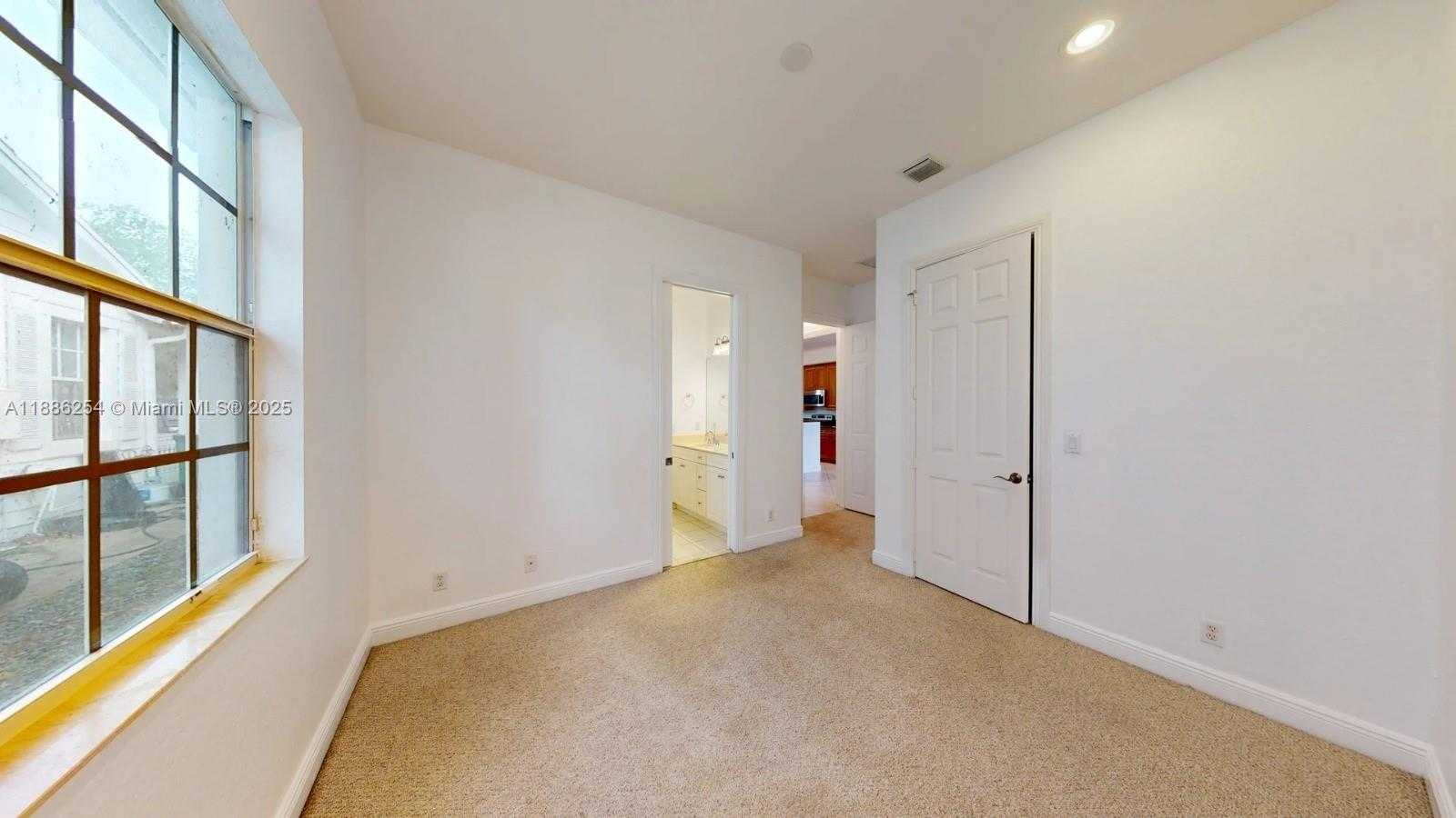 Small Image of 4713 VILLAGE WAY #4713, Davie Number 23