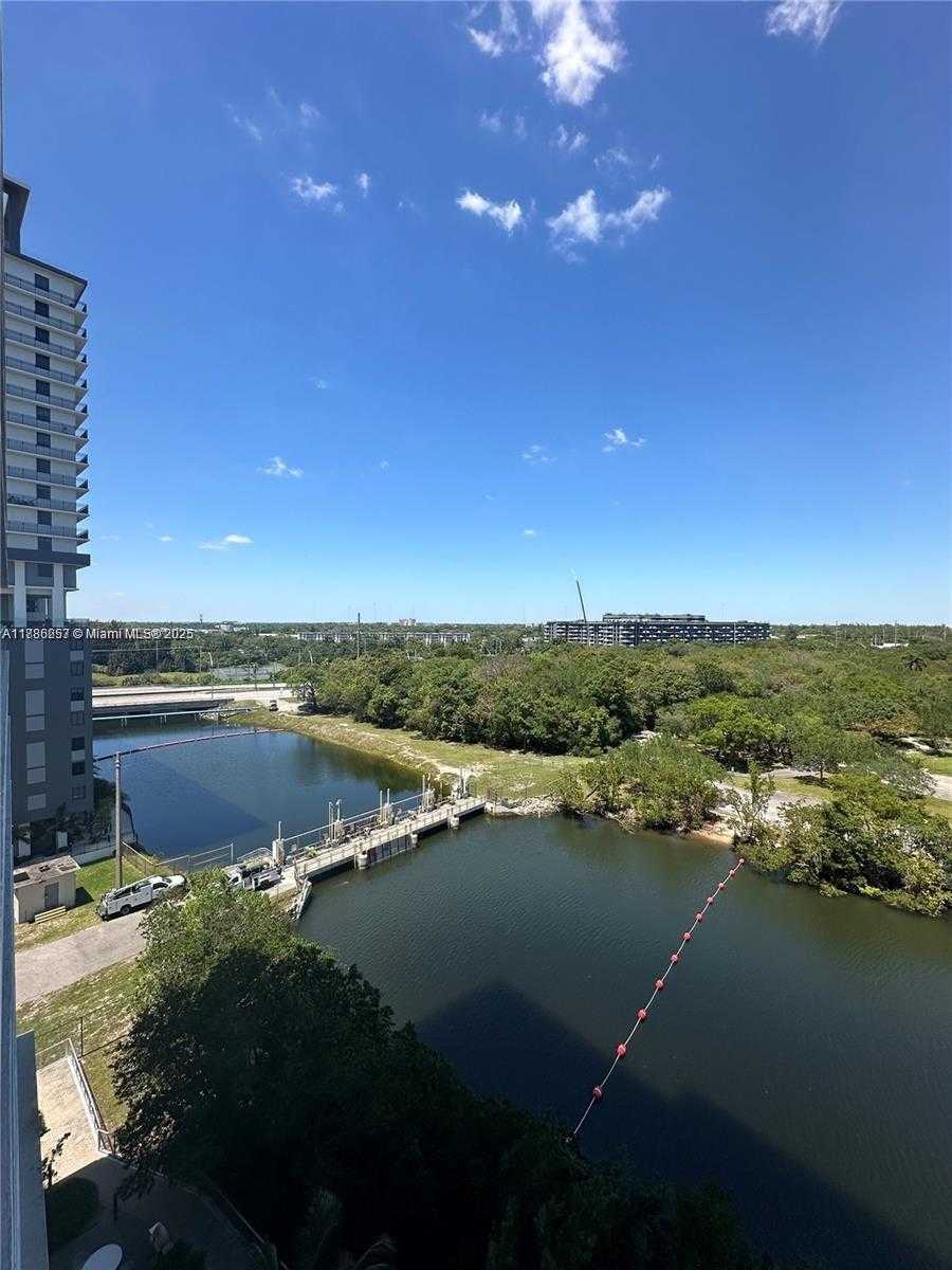 Small Image of 16385 BISCAYNE BLVD #904, North Miami Beach Number 10