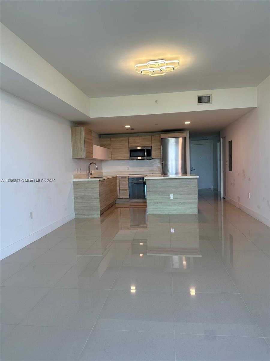 Small Image of 16385 BISCAYNE BLVD #904, North Miami Beach Number 11