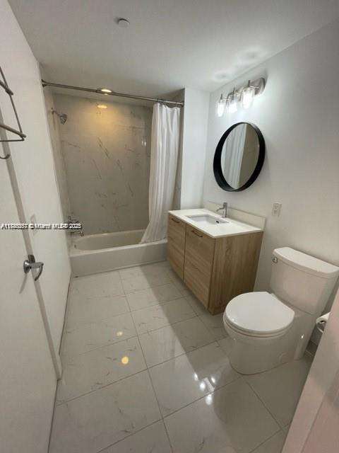 Small Image of 16385 BISCAYNE BLVD #904, North Miami Beach Number 18